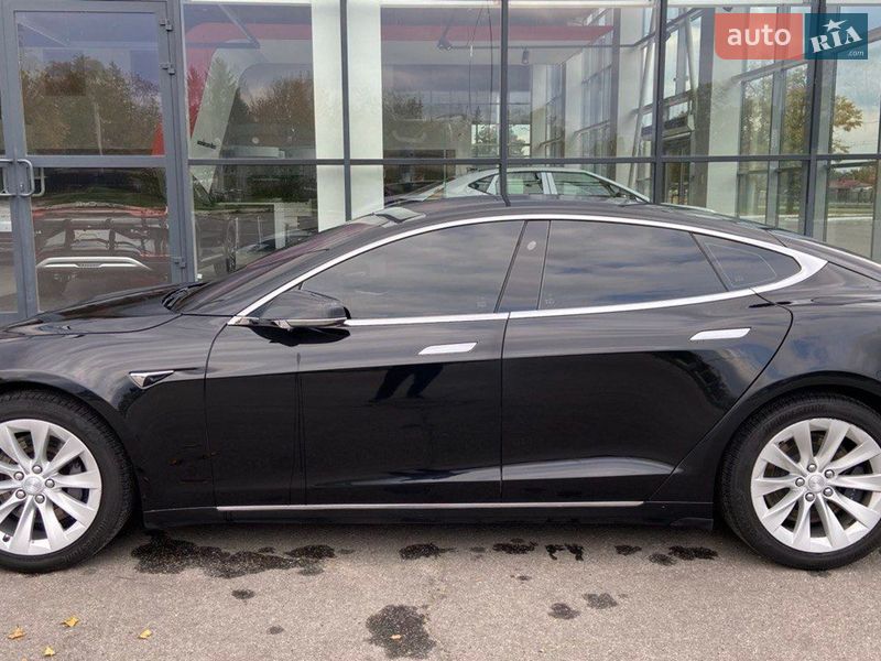 Ліфтбек Tesla Model S 2018 в Харкові фото 4 Ліфтбек Tesla Model S 2018 в Харкові