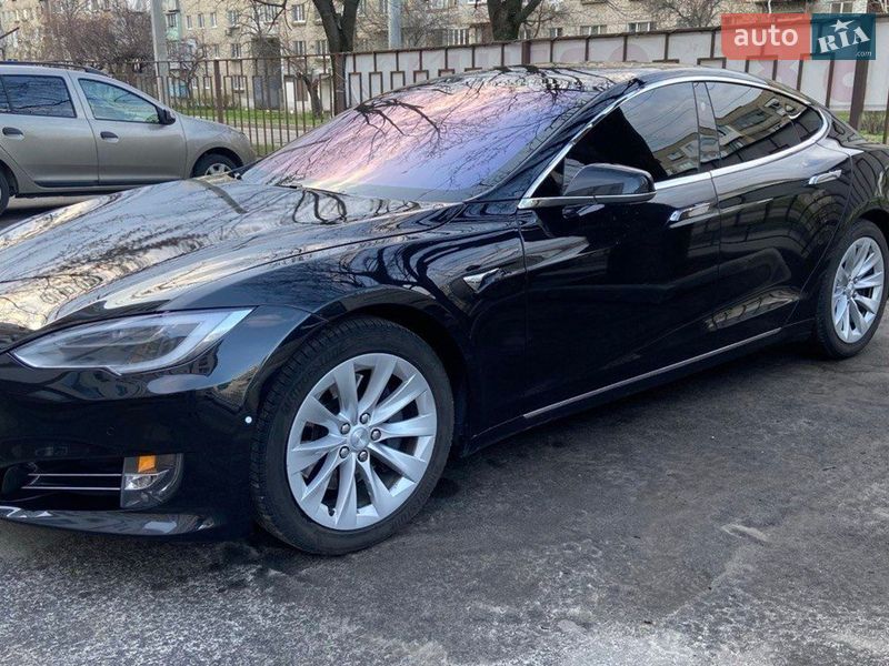 Ліфтбек Tesla Model S 2018 в Харкові фото 2 Ліфтбек Tesla Model S 2018 в Харкові