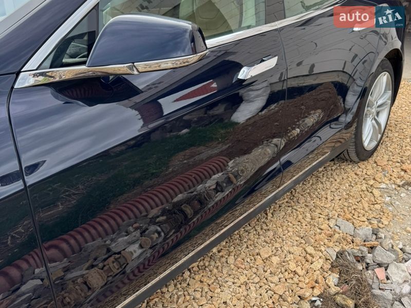 Ліфтбек Tesla Model S 2013 в Одесі