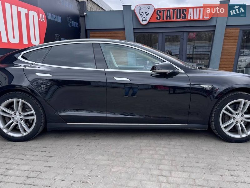Ліфтбек Tesla Model S 2015 в Вінниці фото 3 Ліфтбек Tesla Model S 2015 в Вінниці