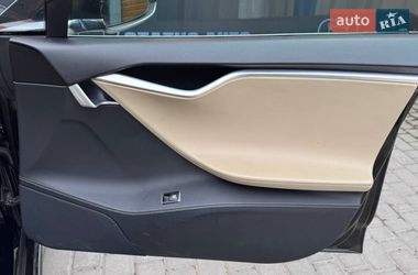 Лифтбек Tesla Model S 2015 в Виннице