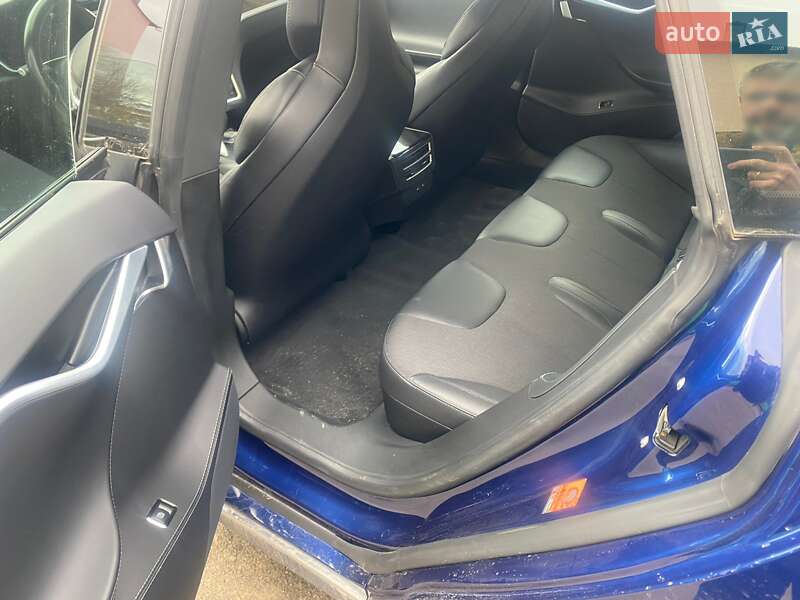 Ліфтбек Tesla Model S 2017 в Самборі