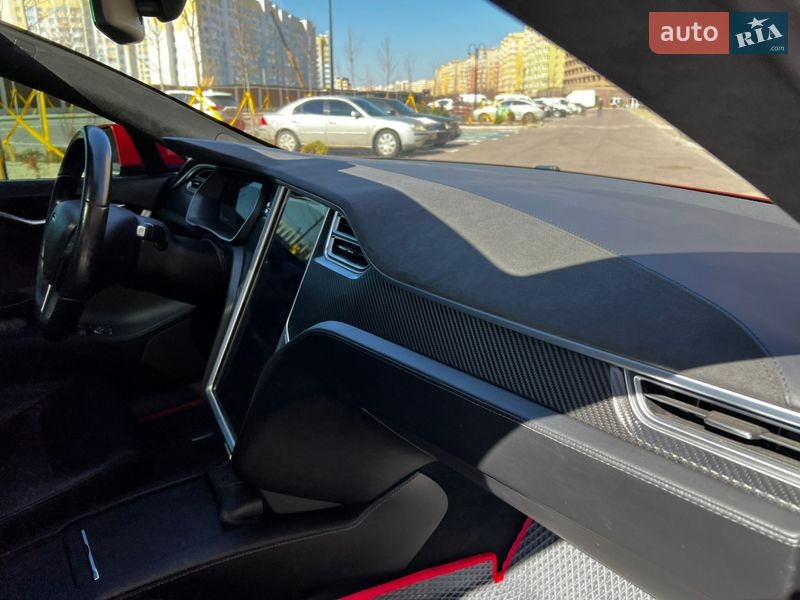 Ліфтбек Tesla Model S 2016 в Софіївській Борщагівці фото 30 Ліфтбек Tesla Model S 2016 в Софіївській Борщагівці