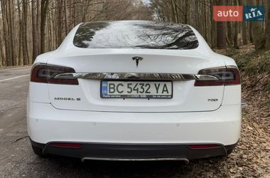 Ліфтбек Tesla Model S 2015 в Кропивницькому