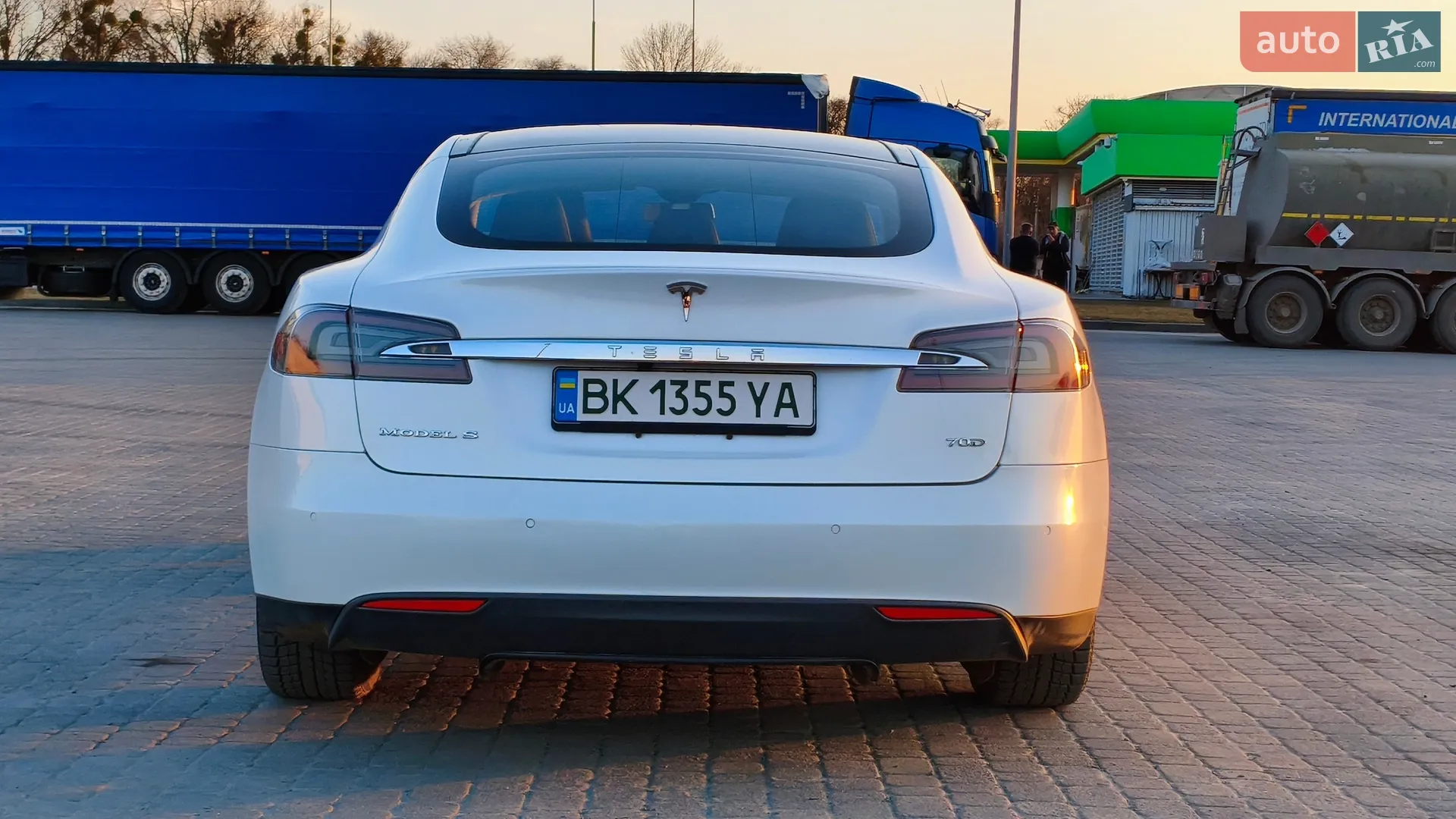 2015 Tesla Model S - мініатюра 6