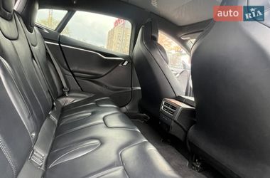 Лифтбек Tesla Model S 2017 в Львове