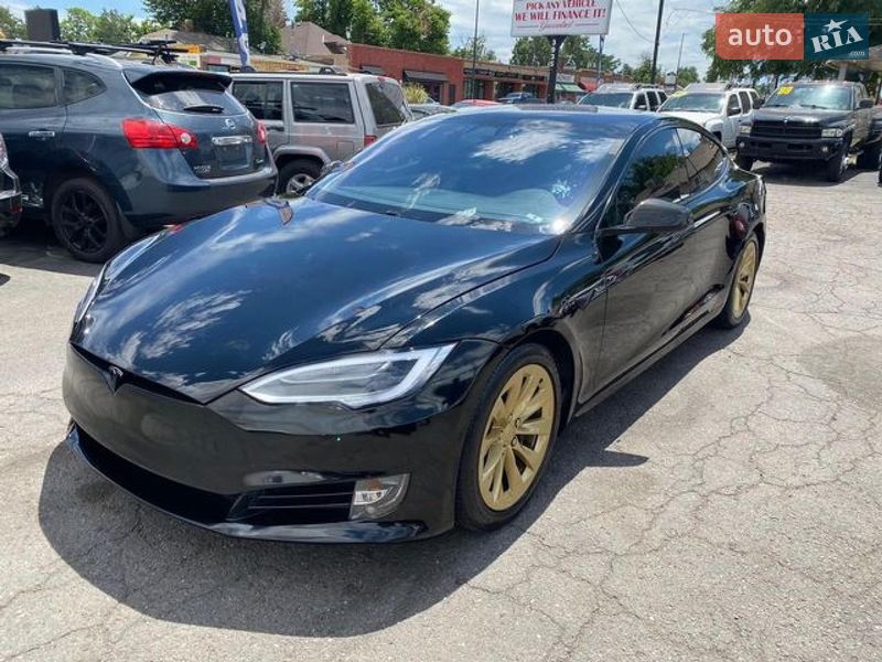 Tesla Model S 2018
