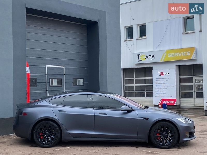 Ліфтбек Tesla Model S 2019 в Києві