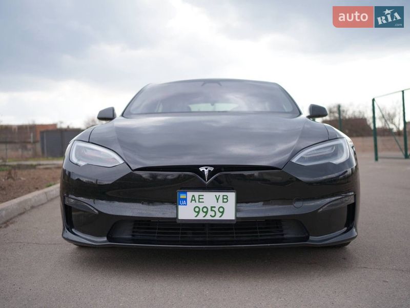 Лифтбек Tesla Model S 2021 в Кривом Роге