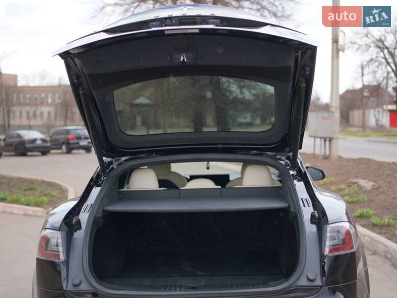 Лифтбек Tesla Model S 2021 в Кривом Роге фото 19 Лифтбек Tesla Model S 2021 в Кривом Роге
