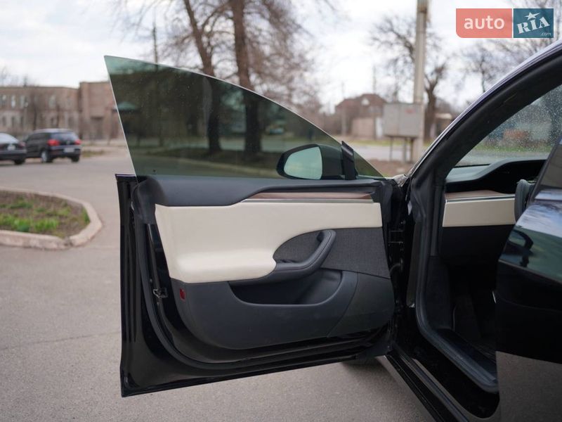 Лифтбек Tesla Model S 2021 в Кривом Роге фото 17 Лифтбек Tesla Model S 2021 в Кривом Роге