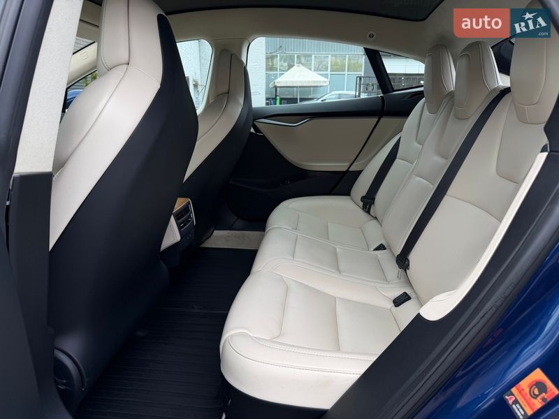 Ліфтбек Tesla Model S 2018 в Києві фото 31 Ліфтбек Tesla Model S 2018 в Києві