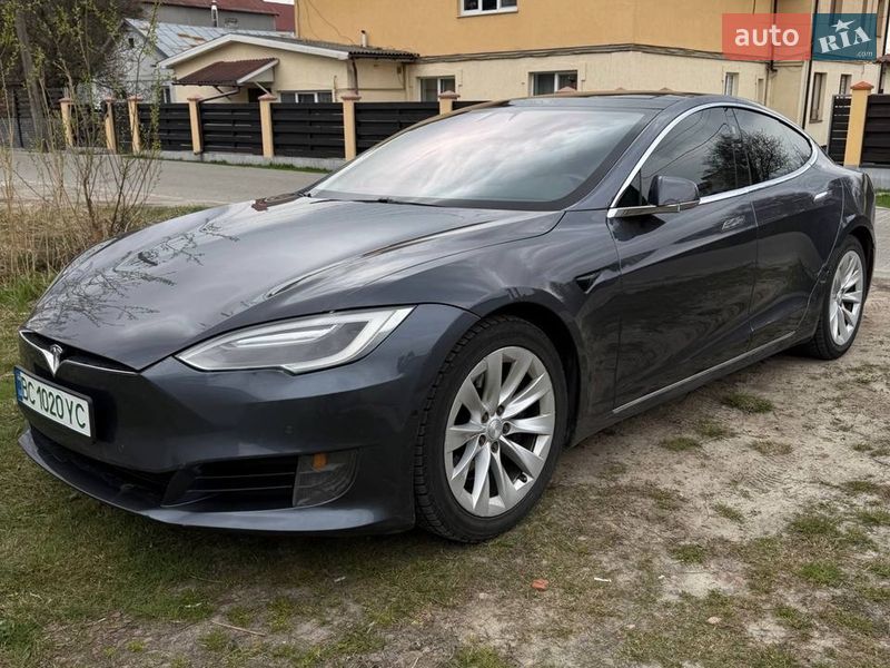 Tesla Model S 2017