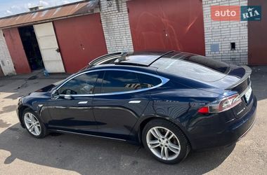Лифтбек Tesla Model S 2014 в Ровно