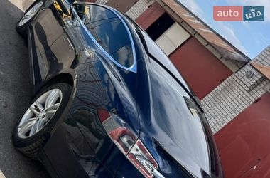 Лифтбек Tesla Model S 2014 в Ровно