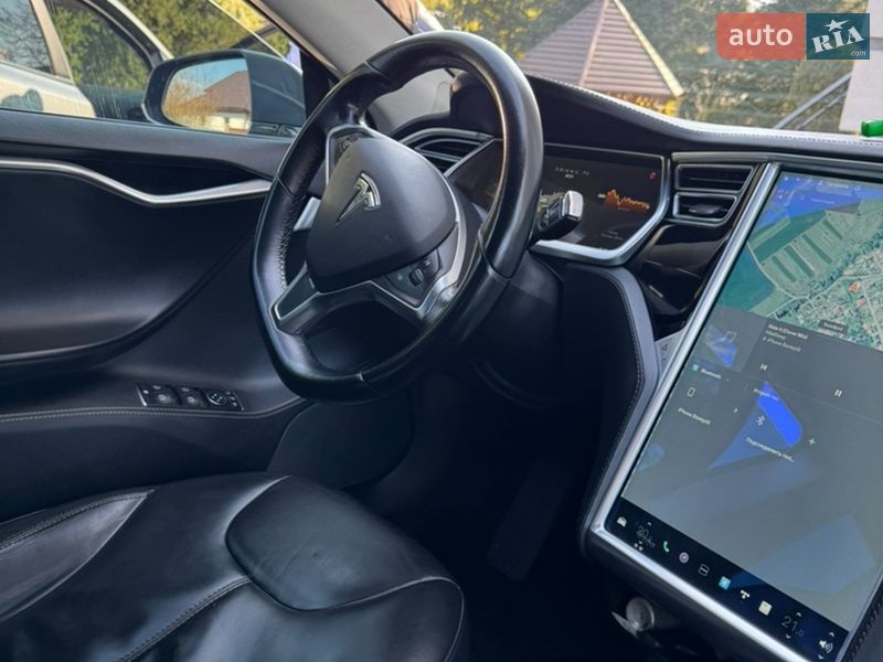 Ліфтбек Tesla Model S 2014 в Чернівцях