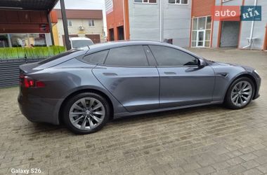 Лифтбек Tesla Model S 2019 в Сумах