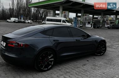 Лифтбек Tesla Model S 2019 в Днепре