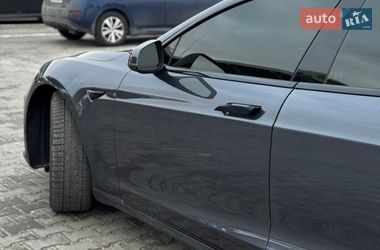 Лифтбек Tesla Model S 2019 в Днепре
