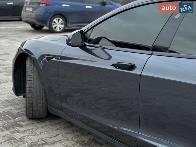 Лифтбек Tesla Model S 2019 в Днепре
