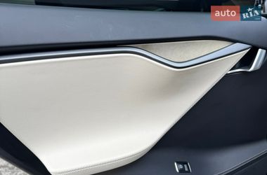 Лифтбек Tesla Model S 2019 в Днепре
