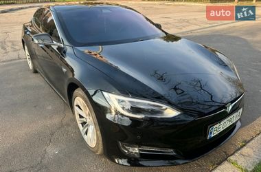 Лифтбек Tesla Model S 2018 в Николаеве