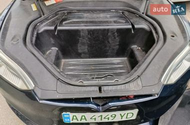 Ліфтбек Tesla Model S 2015 в Києві