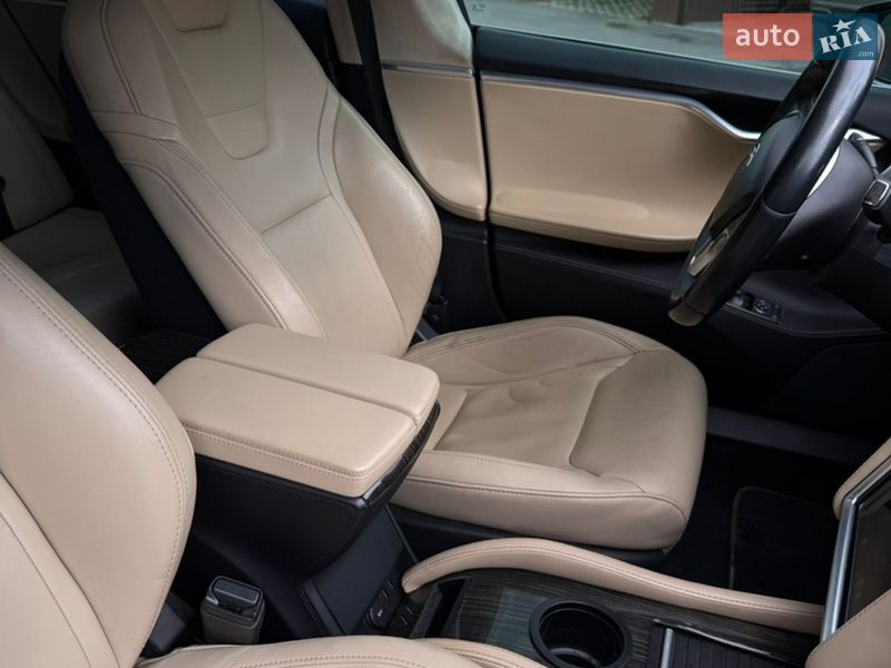 Лифтбек Tesla Model S 2013 в Харькове