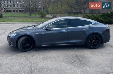 Ліфтбек Tesla Model S 2015 в Миколаєві