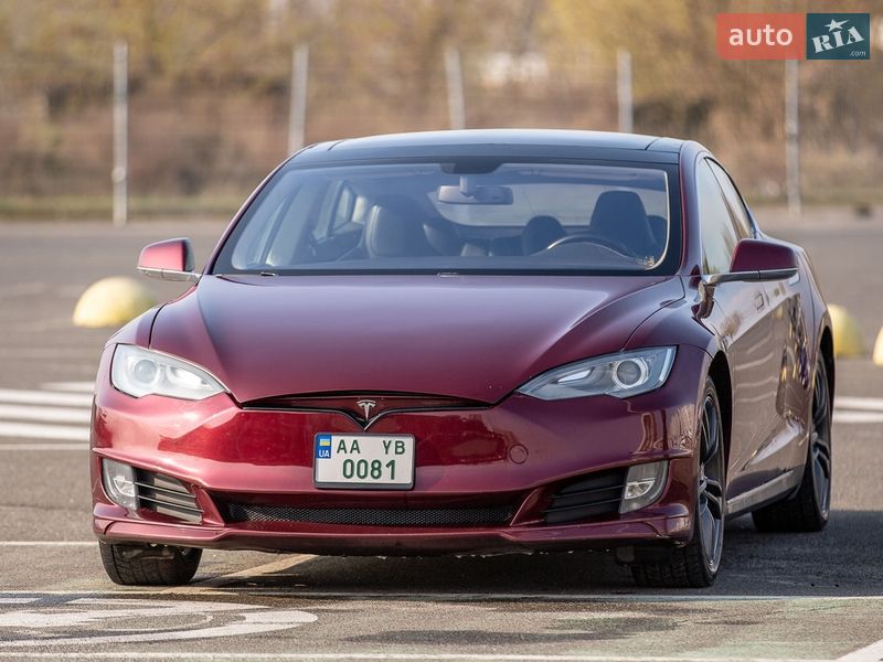 Лифтбек Tesla Model S 2012 в Киеве