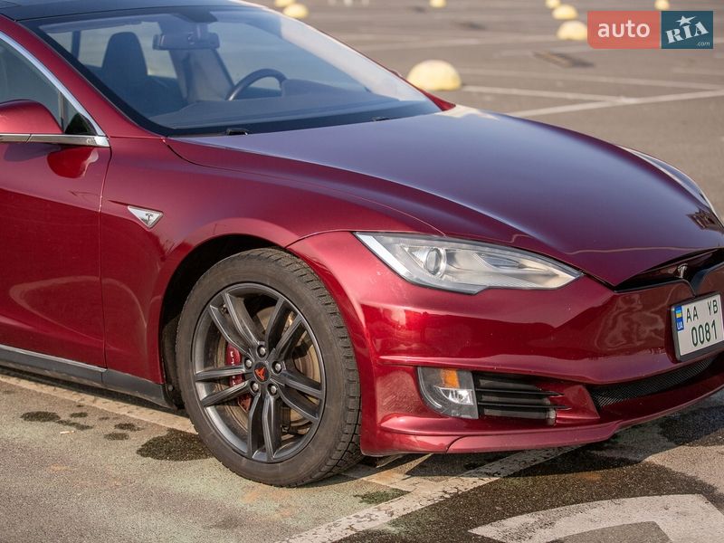 Лифтбек Tesla Model S 2012 в Киеве