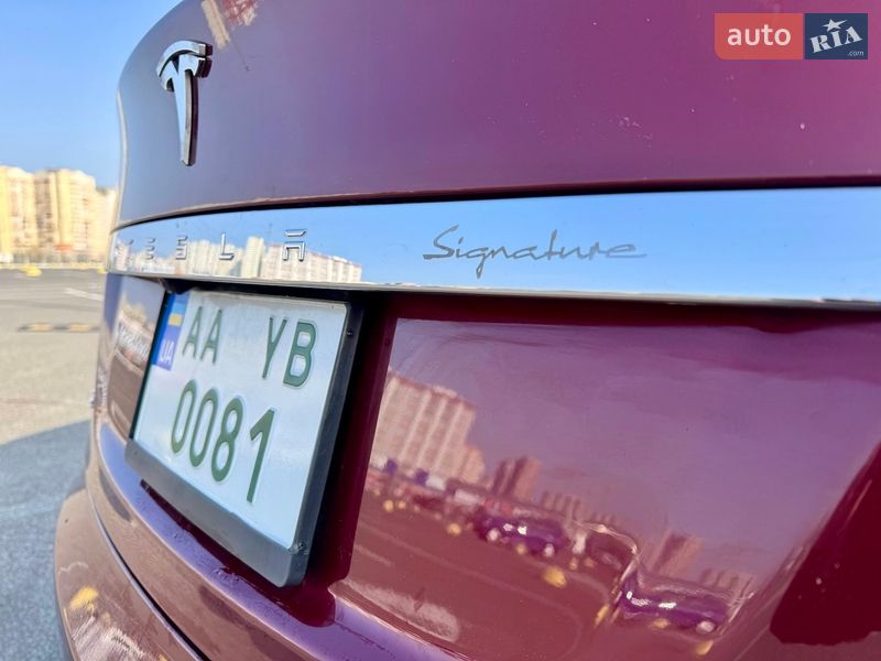 Лифтбек Tesla Model S 2012 в Киеве