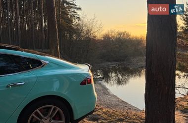 Ліфтбек Tesla Model S 2013 в Шепетівці