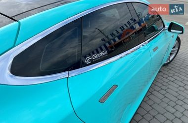 Ліфтбек Tesla Model S 2013 в Шепетівці