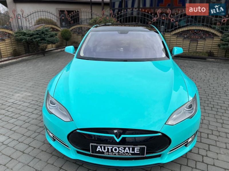 Ліфтбек Tesla Model S 2013 в Шепетівці