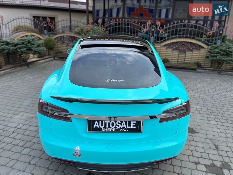 Ліфтбек Tesla Model S 2013 в Шепетівці