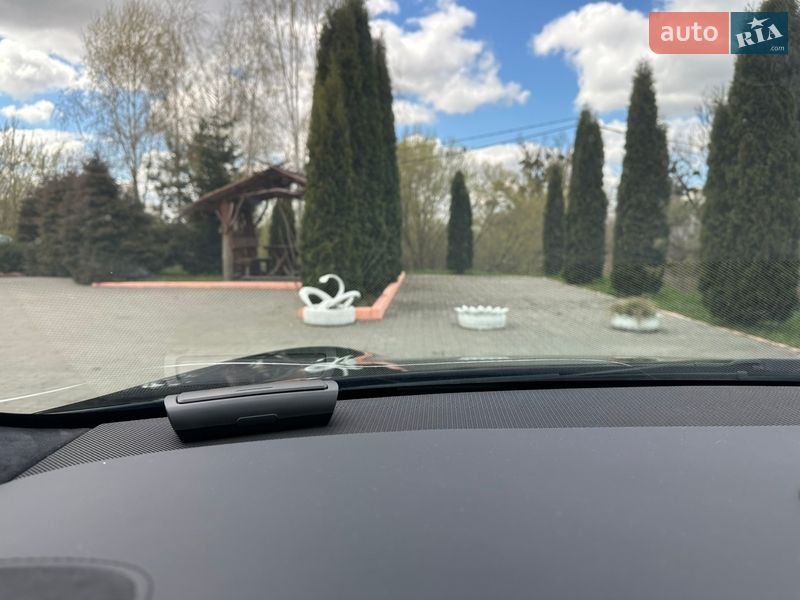 Лифтбек Tesla Model S 2017 в Киеве