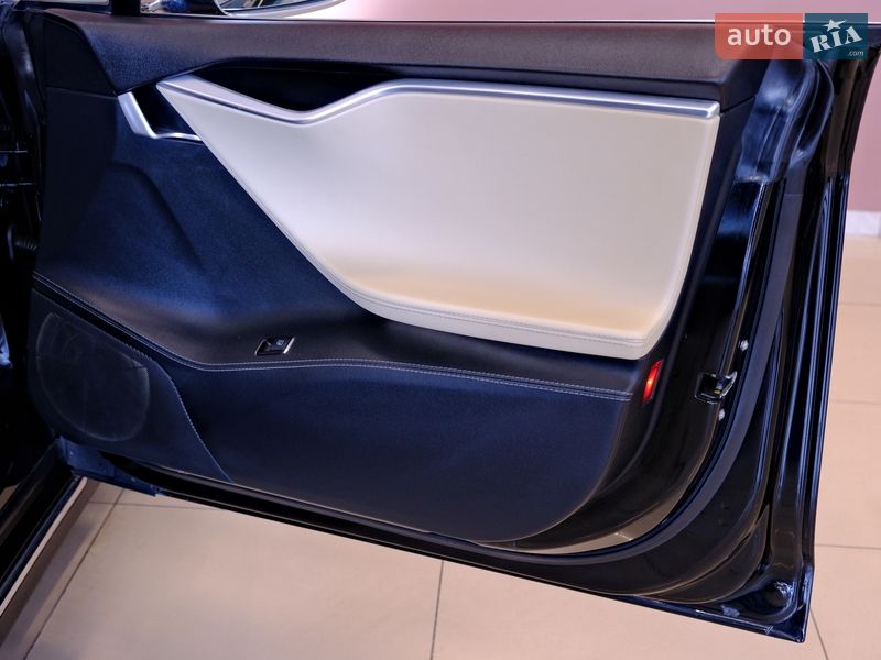 Лифтбек Tesla Model S 2014 в Одессе фото 39 Лифтбек Tesla Model S 2014 в Одессе