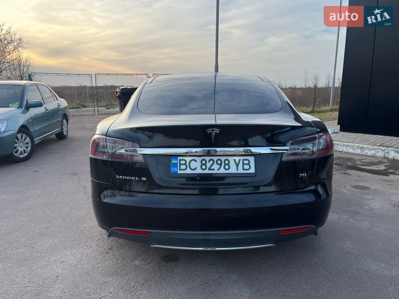 Лифтбек Tesla Model S 2016 в Львове фото 6 Лифтбек Tesla Model S 2016 в Львове