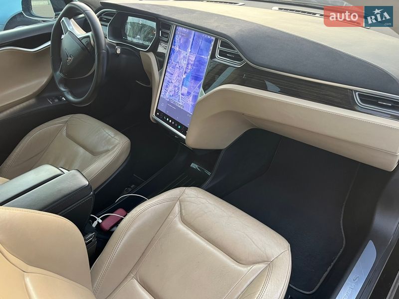 Лифтбек Tesla Model S 2016 в Львове фото 22 Лифтбек Tesla Model S 2016 в Львове