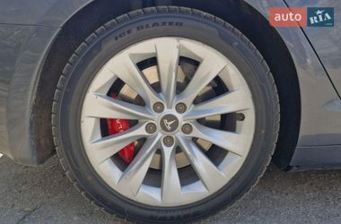 Ліфтбек Tesla Model S 2016 в Миколаєві