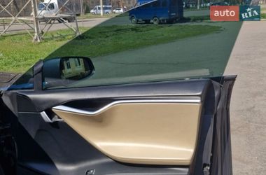 Ліфтбек Tesla Model S 2016 в Миколаєві