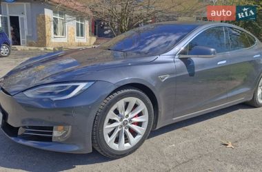 Ліфтбек Tesla Model S 2016 в Миколаєві
