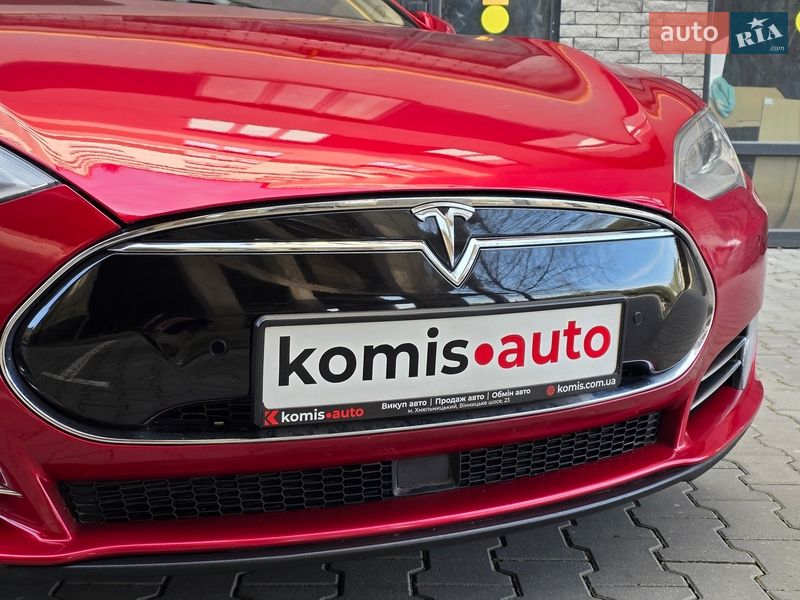 Ліфтбек Tesla Model S 2014 в Хмельницькому фото 4 Ліфтбек Tesla Model S 2014 в Хмельницькому