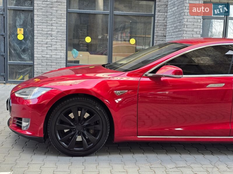 Ліфтбек Tesla Model S 2014 в Хмельницькому фото 18 Ліфтбек Tesla Model S 2014 в Хмельницькому