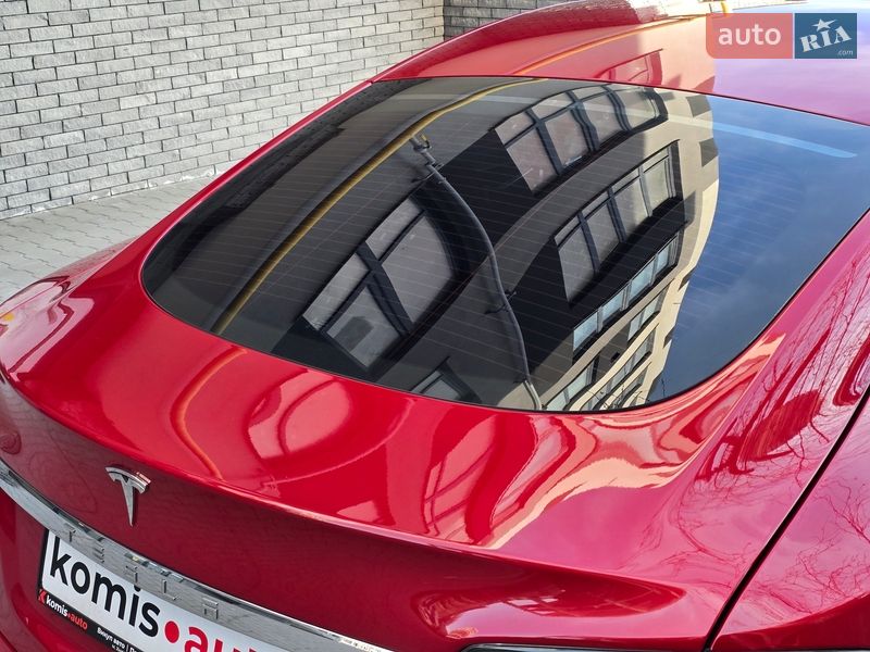 Ліфтбек Tesla Model S 2014 в Хмельницькому фото 36 Ліфтбек Tesla Model S 2014 в Хмельницькому