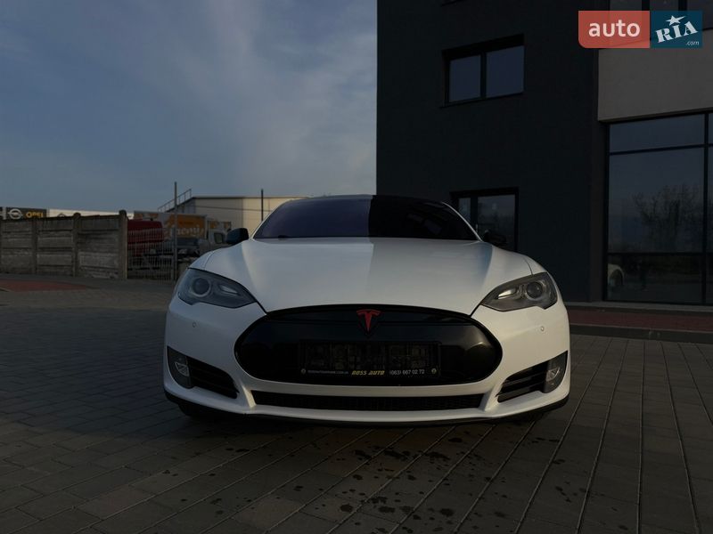 Лифтбек Tesla Model S 2013 в Ивано-Франковске фото 10 Лифтбек Tesla Model S 2013 в Ивано-Франковске