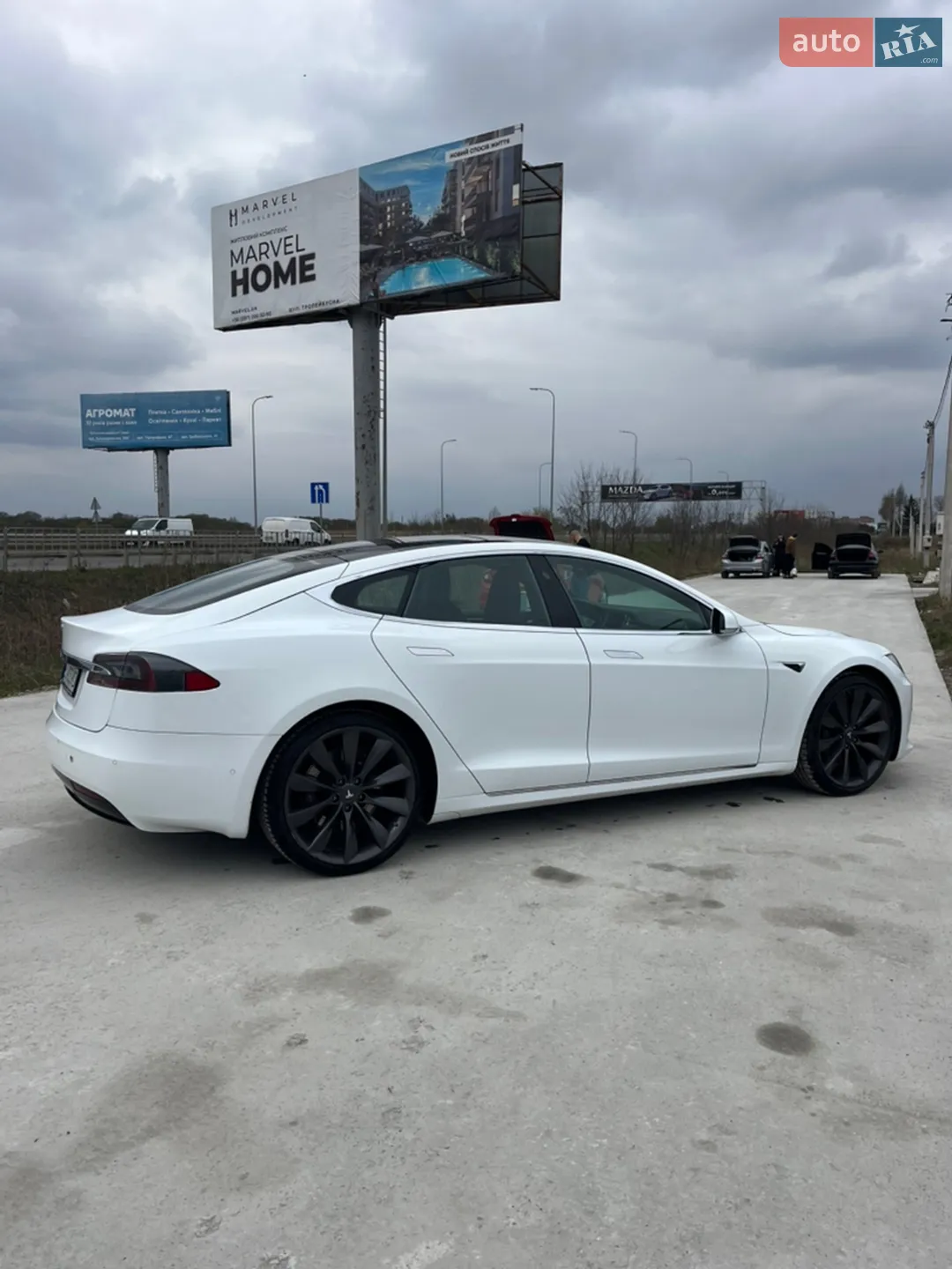 2016 Tesla Model S - мініатюра 10