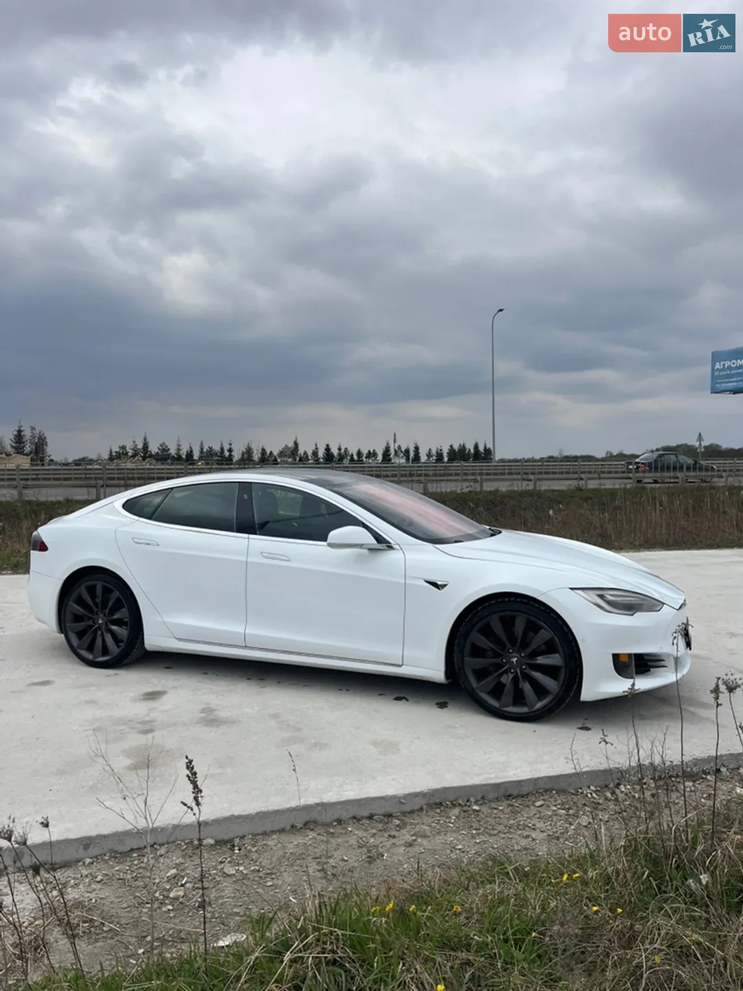 2016 Tesla Model S - мініатюра 14