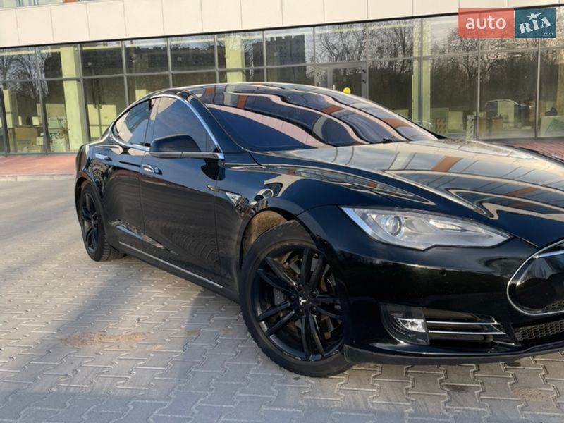 Лифтбек Tesla Model S 2014 в Ровно фото 4 Лифтбек Tesla Model S 2014 в Ровно